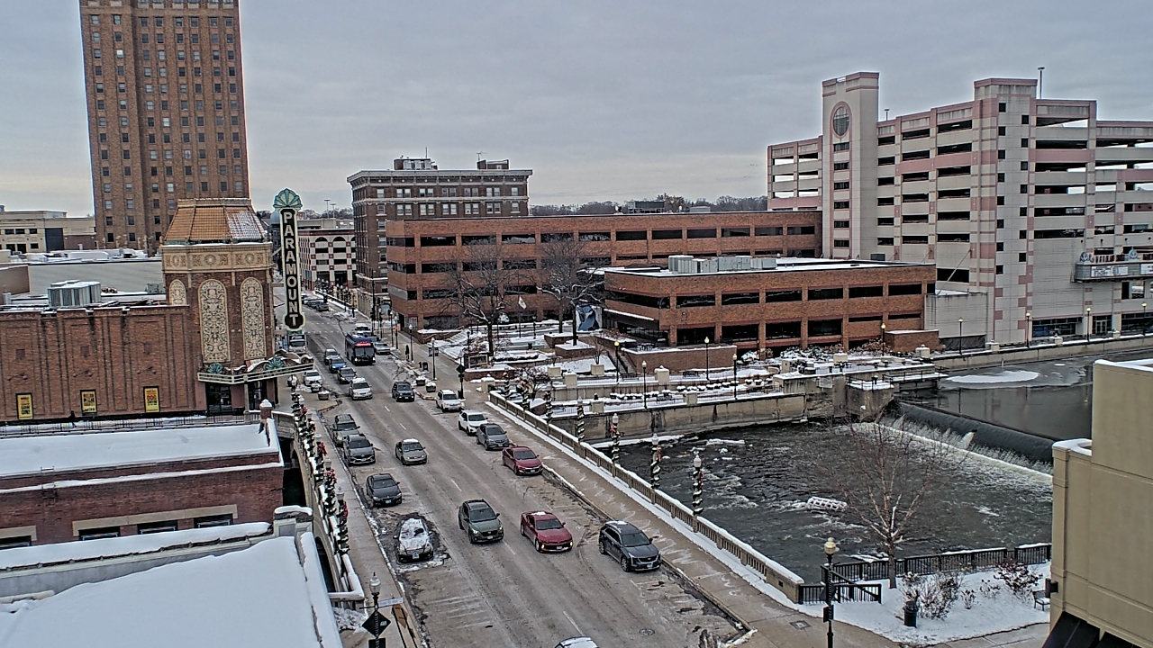 Thumbnail for current weather camera view from City of Aurora IL in Aurora, Illinois