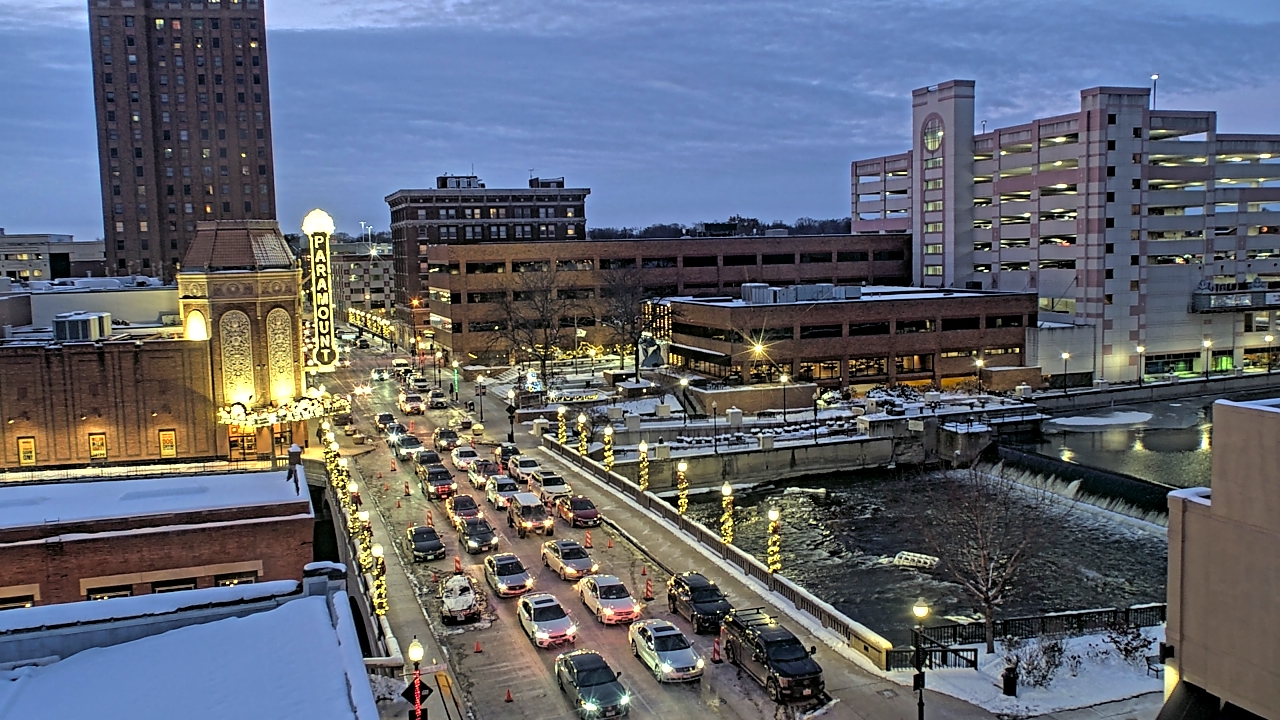Thumbnail for current weather camera view from City of Aurora IL in Aurora, Illinois