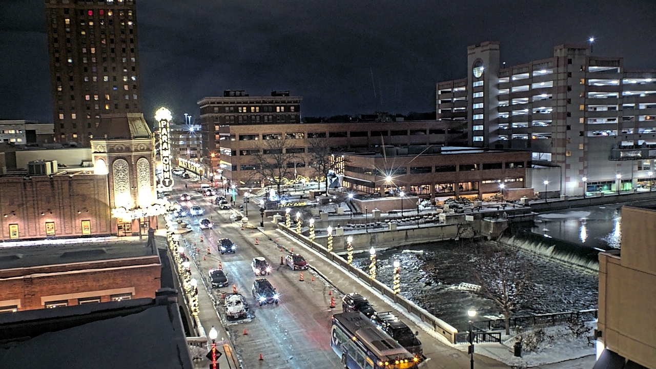 Thumbnail for current weather camera view from City of Aurora IL in Aurora, Illinois