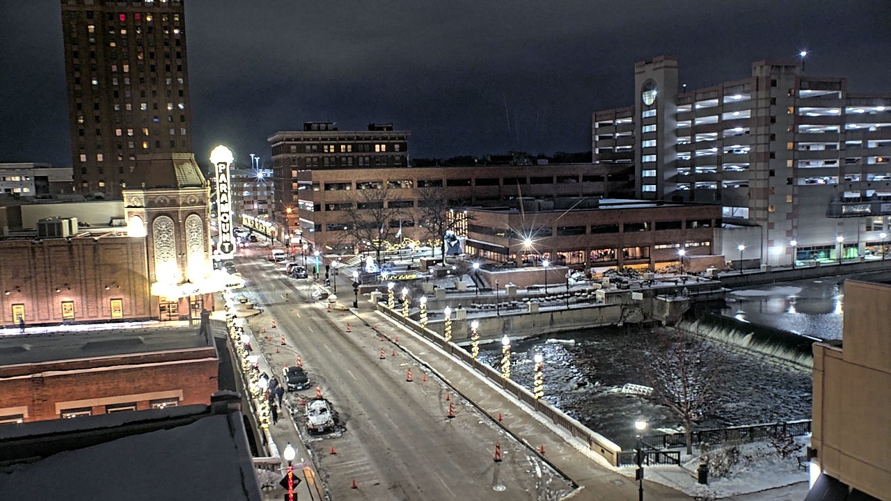 Thumbnail for current weather camera view from City of Aurora IL in Aurora, Illinois