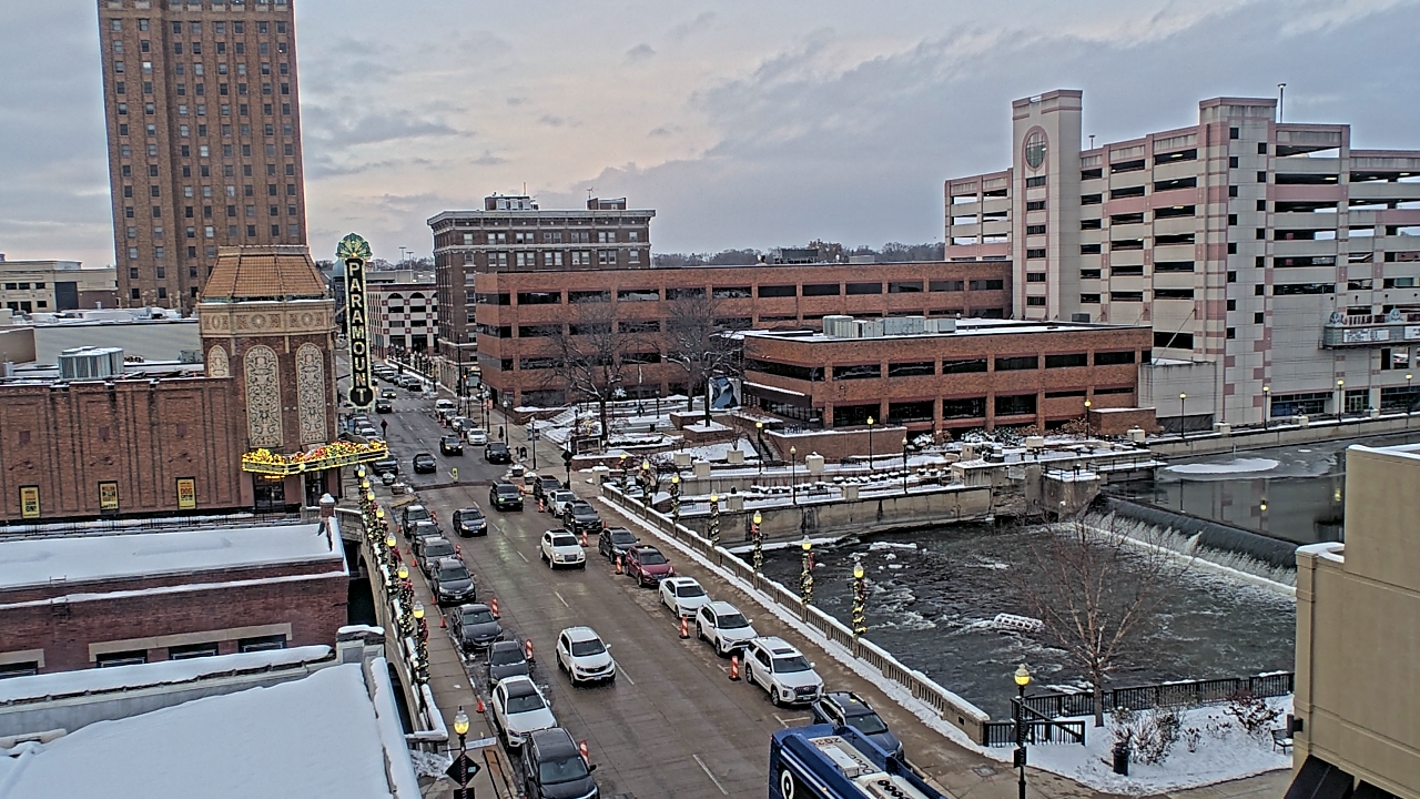 Thumbnail for current weather camera view from City of Aurora IL in Aurora, Illinois