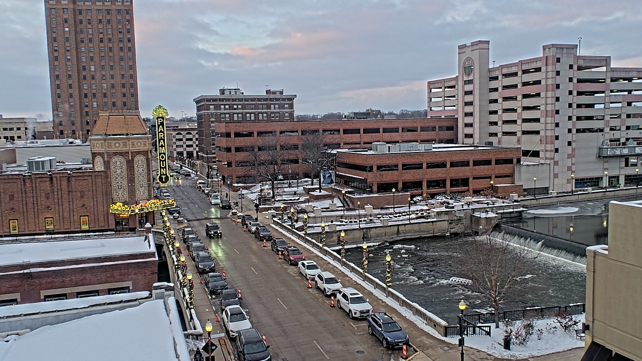 Thumbnail for current weather camera view from City of Aurora IL in Aurora, Illinois