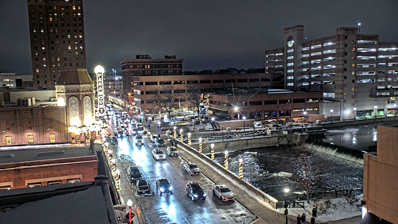 Thumbnail for current weather camera view from City of Aurora IL in Aurora, Illinois