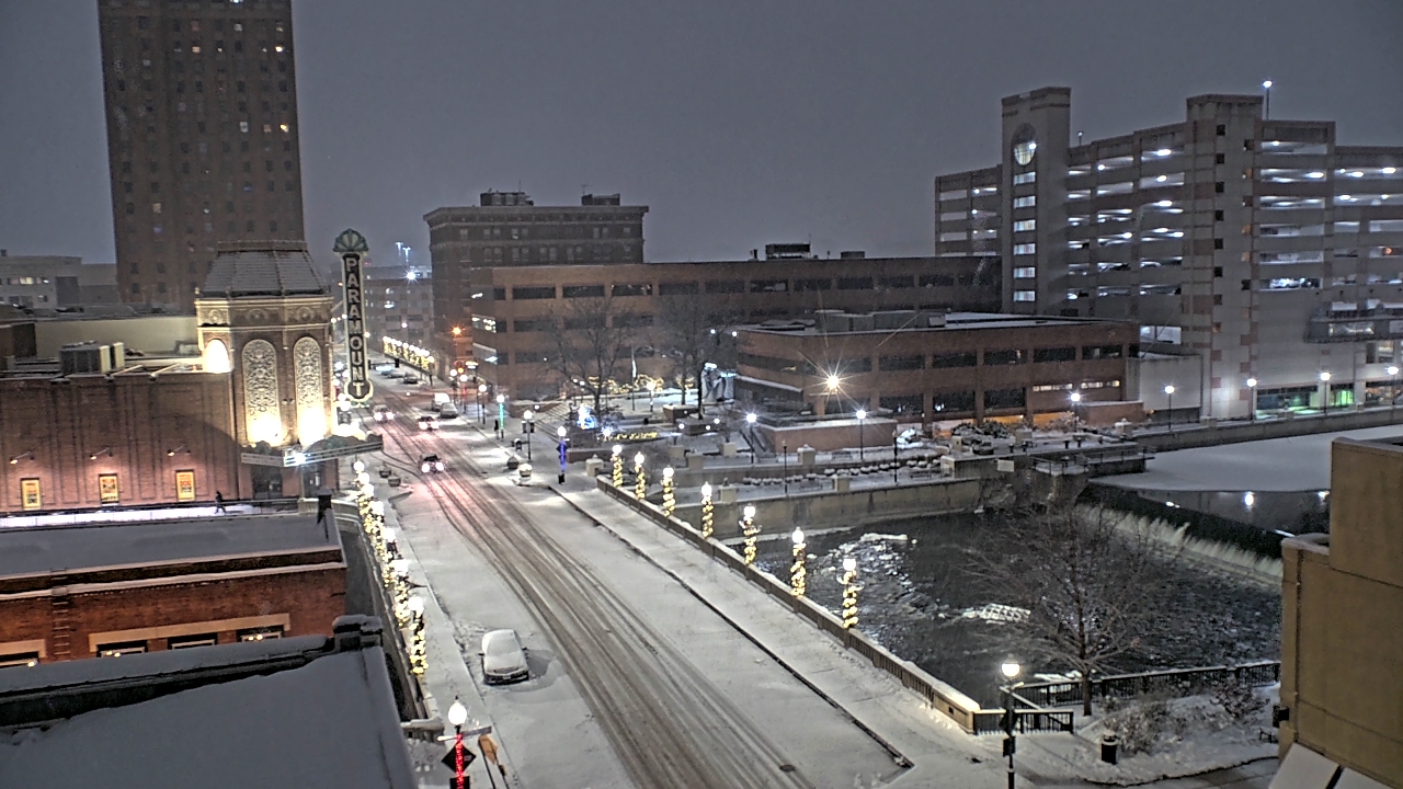 Thumbnail for current weather camera view from City of Aurora IL in Aurora, Illinois
