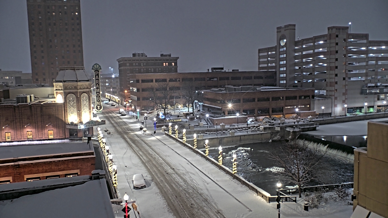 Thumbnail for current weather camera view from City of Aurora IL in Aurora, Illinois