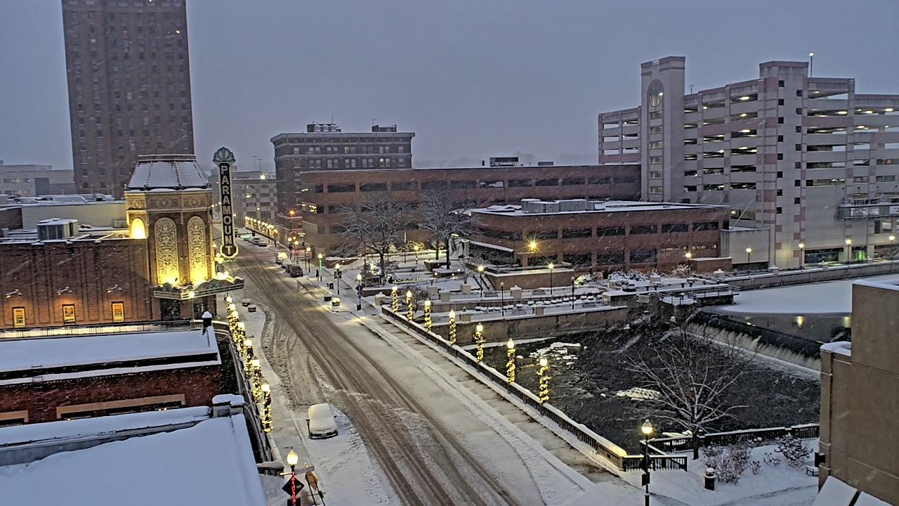Thumbnail for current weather camera view from City of Aurora IL in Aurora, Illinois