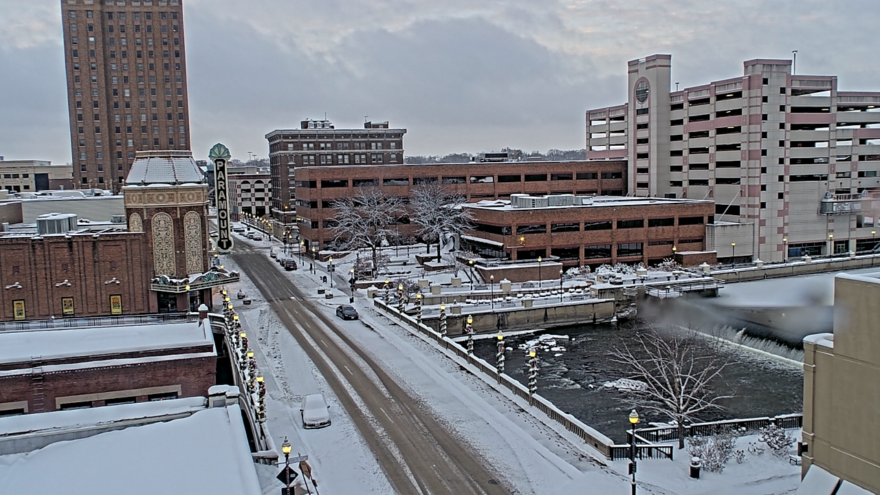 Thumbnail for current weather camera view from City of Aurora IL in Aurora, Illinois