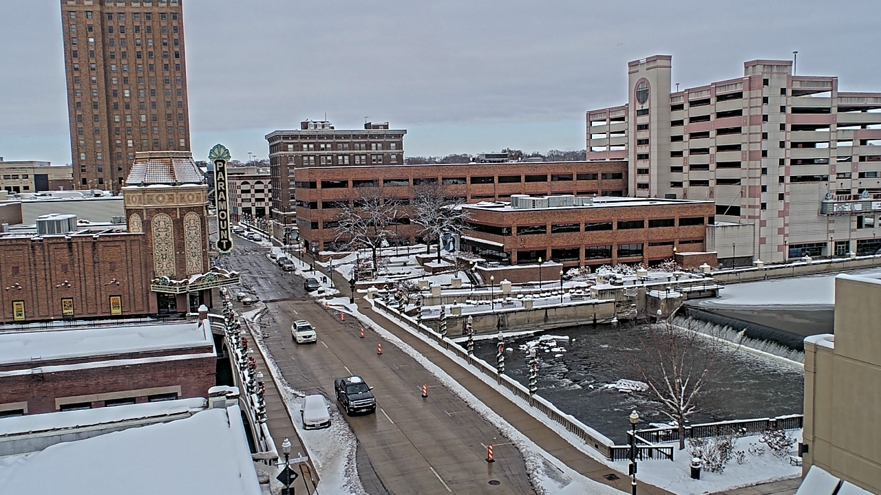 Thumbnail for current weather camera view from City of Aurora IL in Aurora, Illinois
