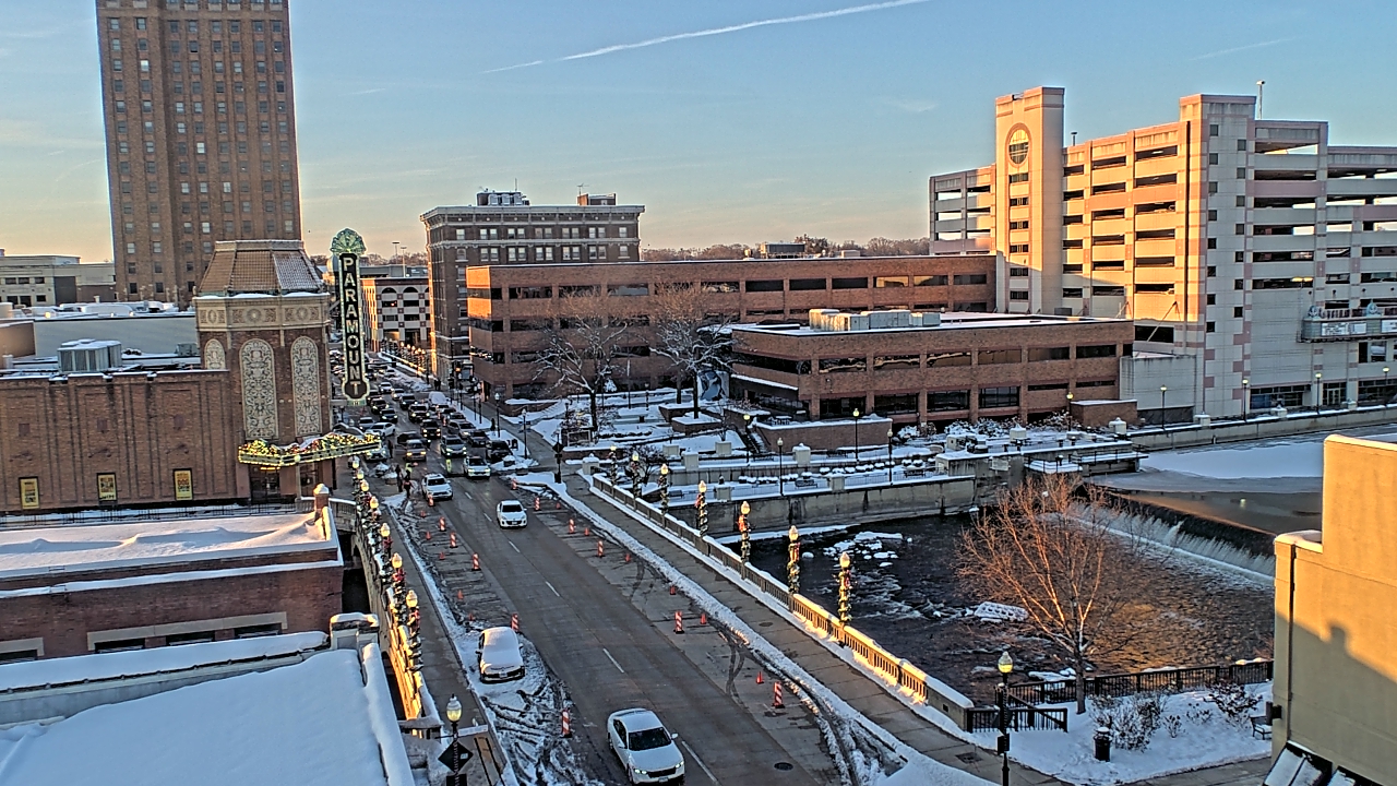Thumbnail for current weather camera view from City of Aurora IL in Aurora, Illinois