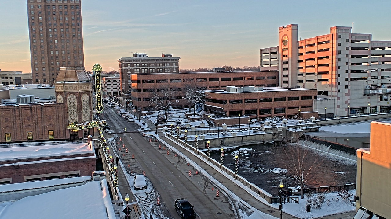 Thumbnail for current weather camera view from City of Aurora IL in Aurora, Illinois