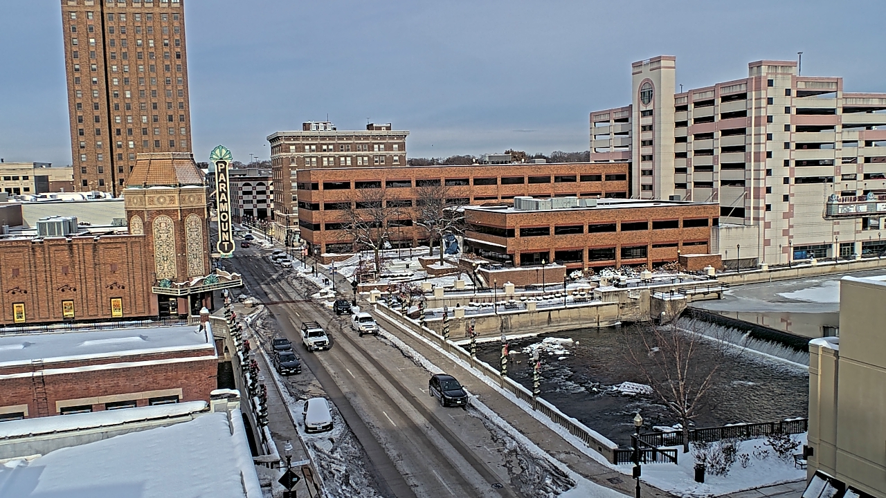 Thumbnail for current weather camera view from City of Aurora IL in Aurora, Illinois