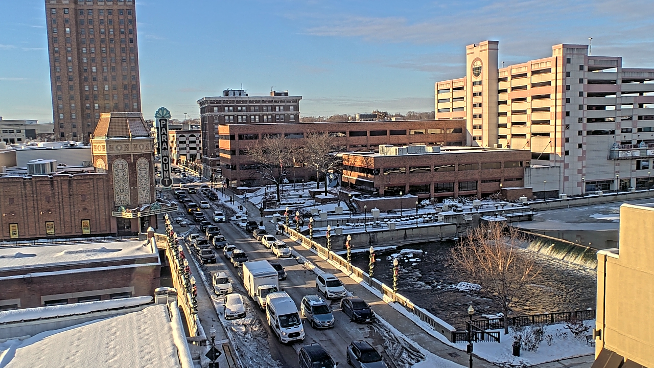 Thumbnail for current weather camera view from City of Aurora IL in Aurora, Illinois