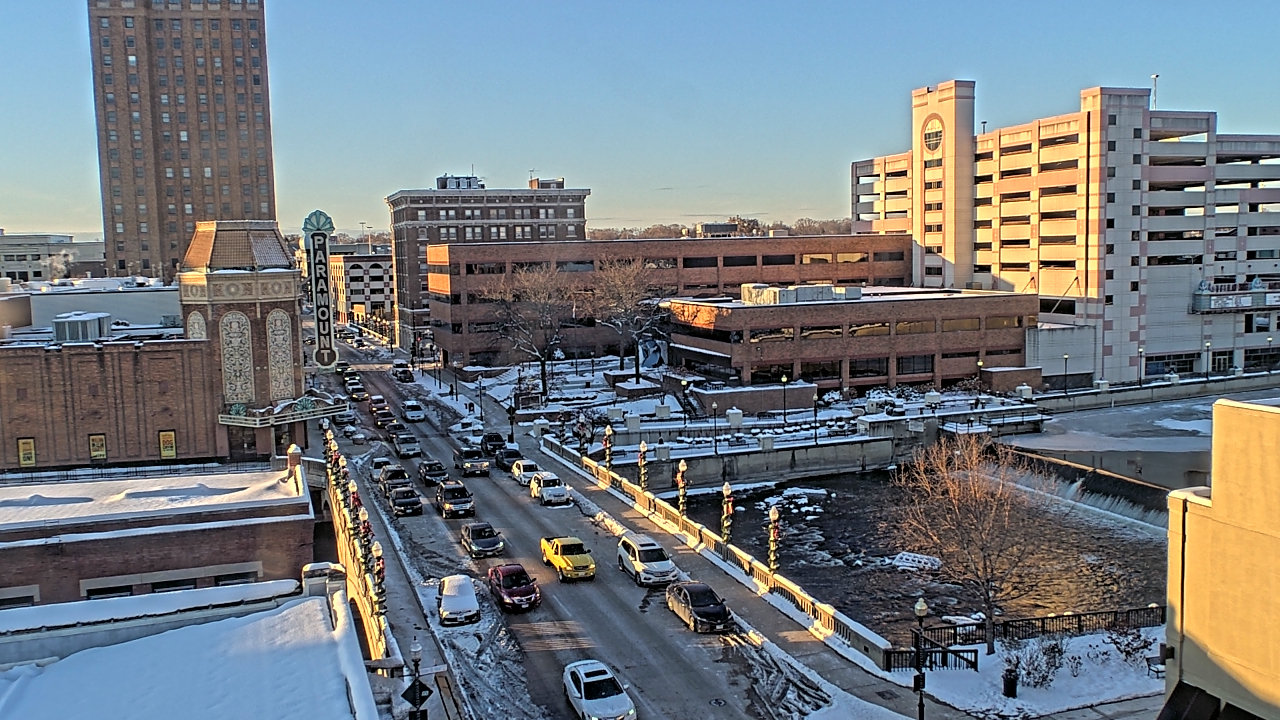 Thumbnail for current weather camera view from City of Aurora IL in Aurora, Illinois
