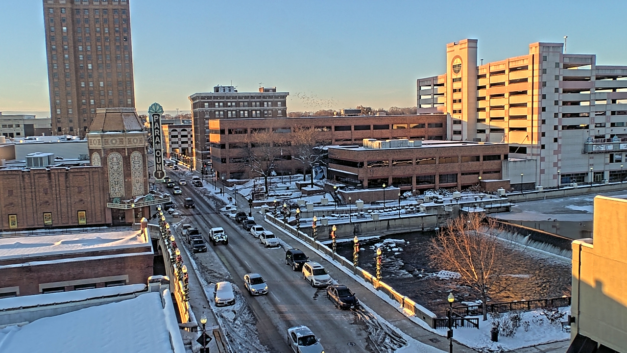 Thumbnail for current weather camera view from City of Aurora IL in Aurora, Illinois