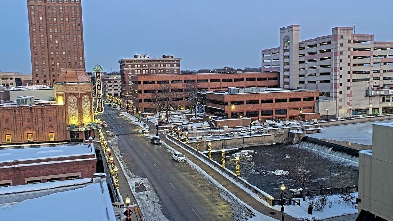 Thumbnail for current weather camera view from City of Aurora IL in Aurora, Illinois