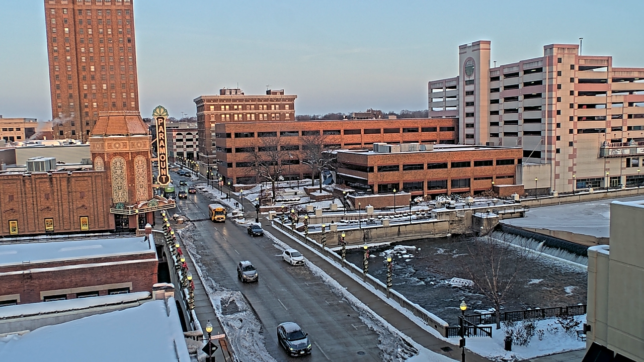 Thumbnail for current weather camera view from City of Aurora IL in Aurora, Illinois