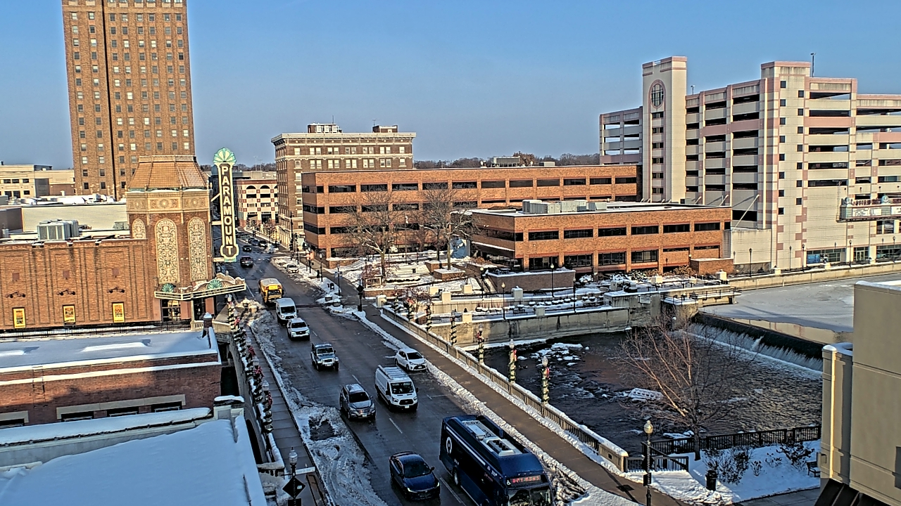 Thumbnail for current weather camera view from City of Aurora IL in Aurora, Illinois