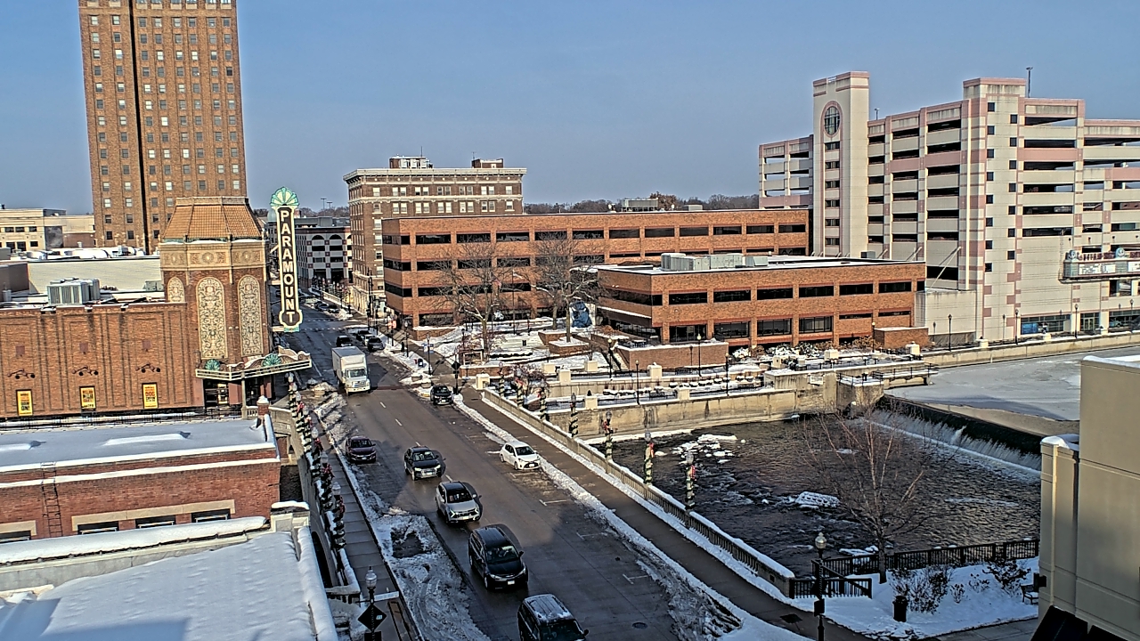 Thumbnail for current weather camera view from City of Aurora IL in Aurora, Illinois