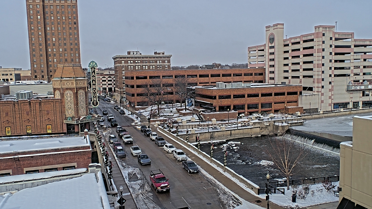 Thumbnail for current weather camera view from City of Aurora IL in Aurora, Illinois