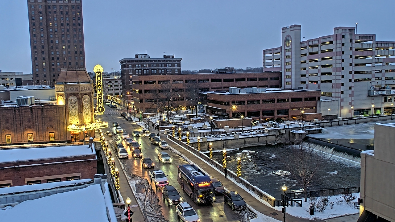 Thumbnail for current weather camera view from City of Aurora IL in Aurora, Illinois