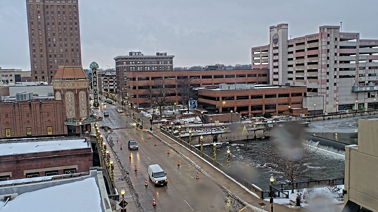 Thumbnail for current weather camera view from City of Aurora IL in Aurora, Illinois