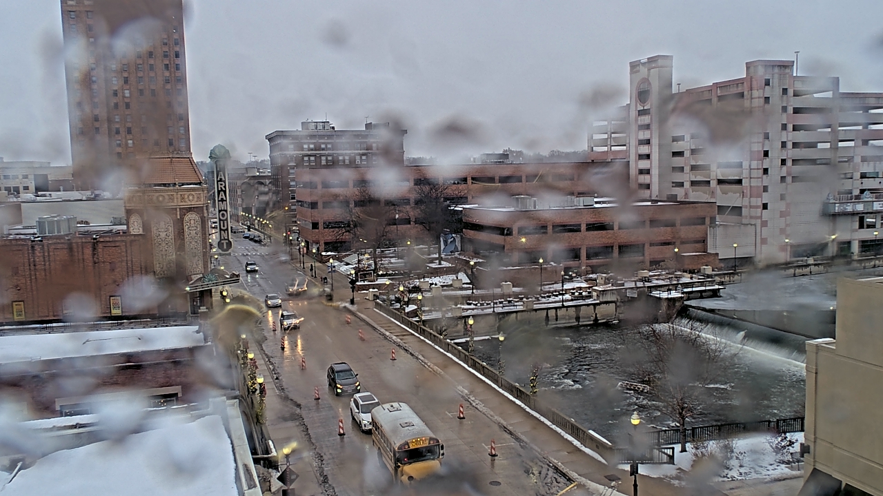 Thumbnail for current weather camera view from City of Aurora IL in Aurora, Illinois