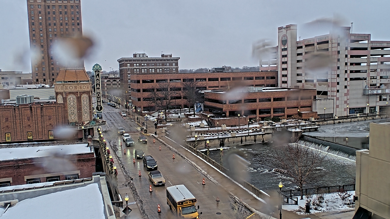 Thumbnail for current weather camera view from City of Aurora IL in Aurora, Illinois