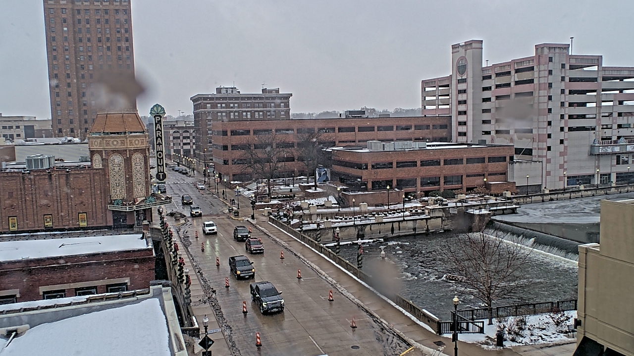 Thumbnail for current weather camera view from City of Aurora IL in Aurora, Illinois