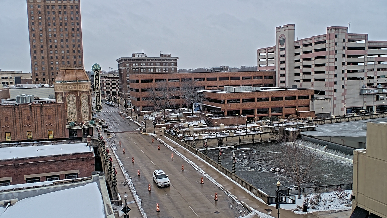 Thumbnail for current weather camera view from City of Aurora IL in Aurora, Illinois