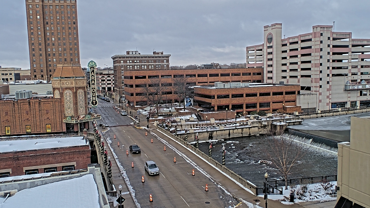 Thumbnail for current weather camera view from City of Aurora IL in Aurora, Illinois