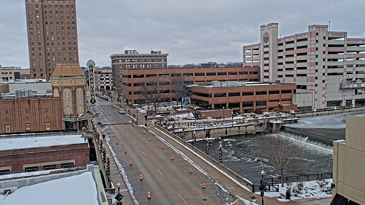 Thumbnail for current weather camera view from City of Aurora IL in Aurora, Illinois