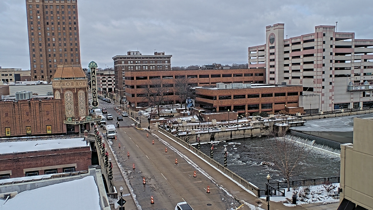 Thumbnail for current weather camera view from City of Aurora IL in Aurora, Illinois