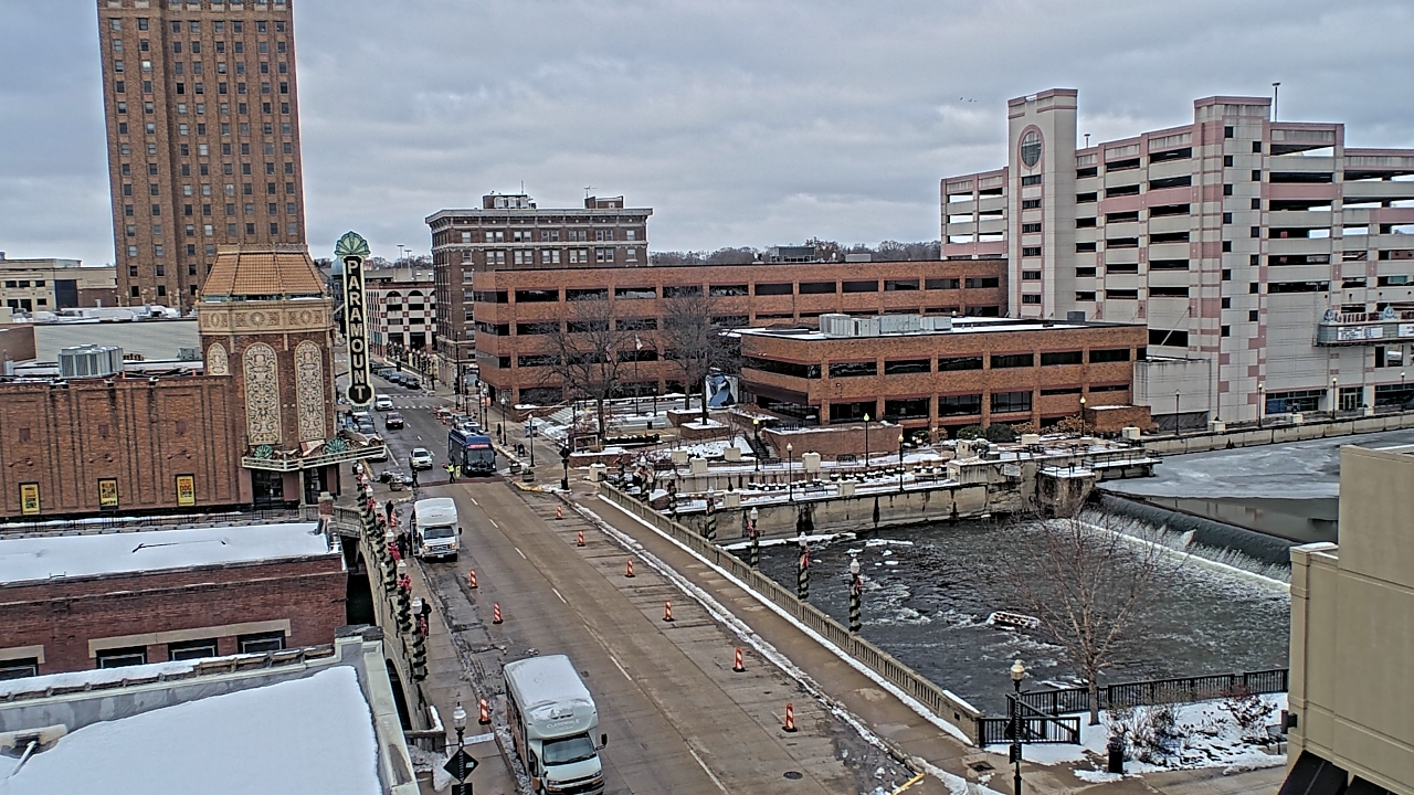 Thumbnail for current weather camera view from City of Aurora IL in Aurora, Illinois
