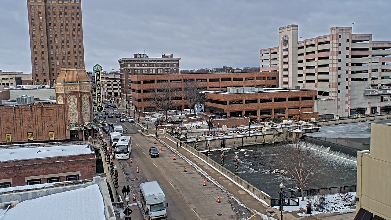 Thumbnail for current weather camera view from City of Aurora IL in Aurora, Illinois