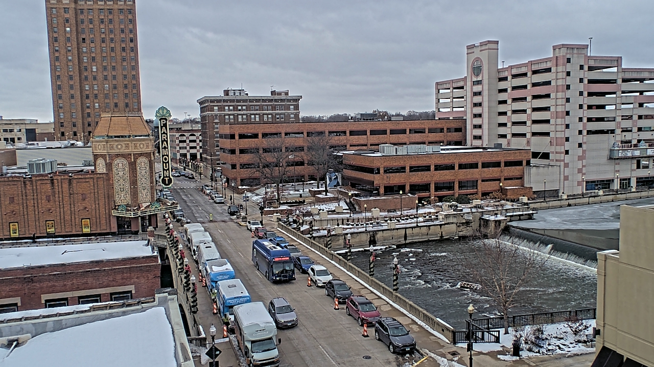 Thumbnail for current weather camera view from City of Aurora IL in Aurora, Illinois