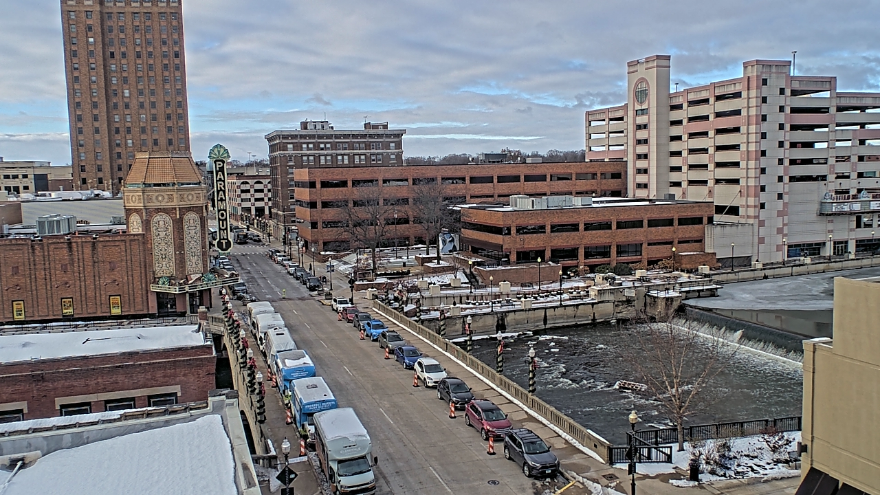 Thumbnail for current weather camera view from City of Aurora IL in Aurora, Illinois