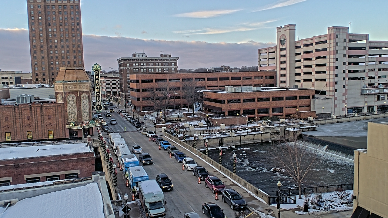 Thumbnail for current weather camera view from City of Aurora IL in Aurora, Illinois
