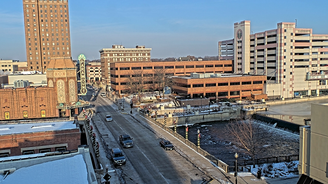 Thumbnail for current weather camera view from City of Aurora IL in Aurora, Illinois
