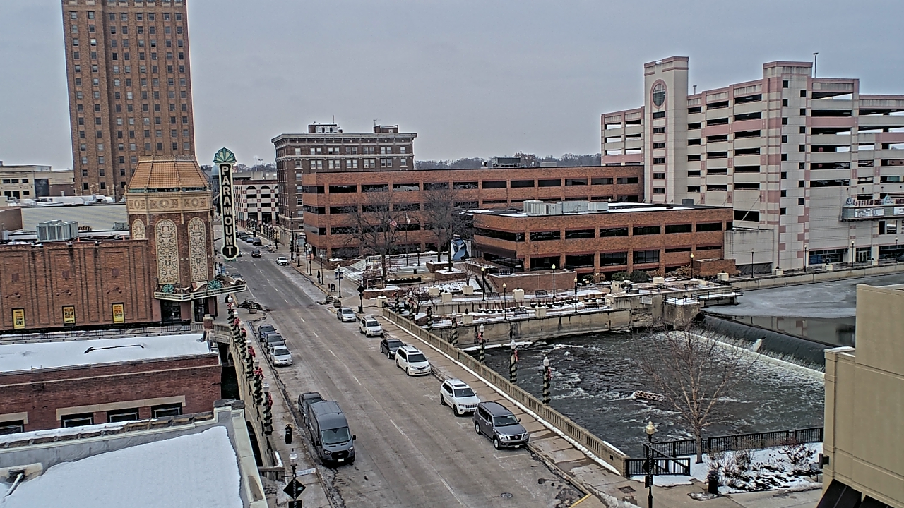 Thumbnail for current weather camera view from City of Aurora IL in Aurora, Illinois