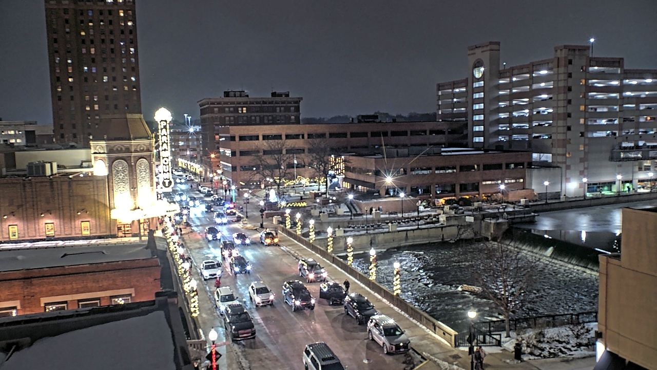 Thumbnail for current weather camera view from City of Aurora IL in Aurora, Illinois