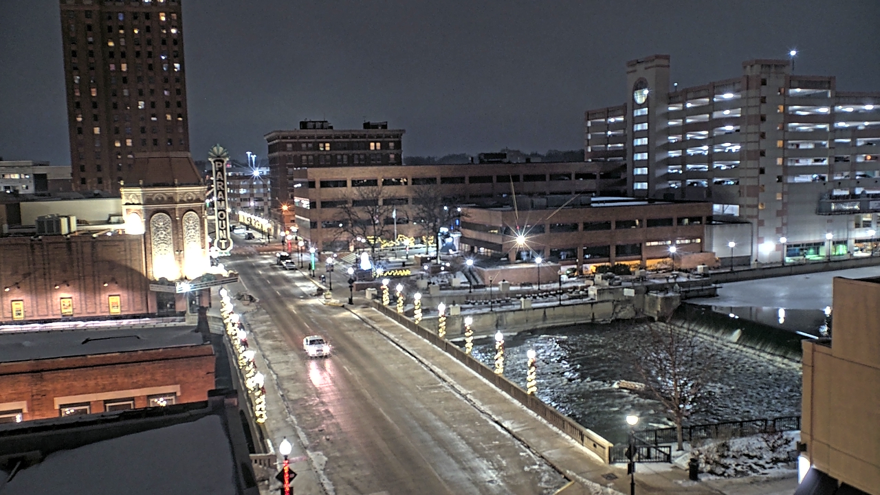 Thumbnail for current weather camera view from City of Aurora IL in Aurora, Illinois