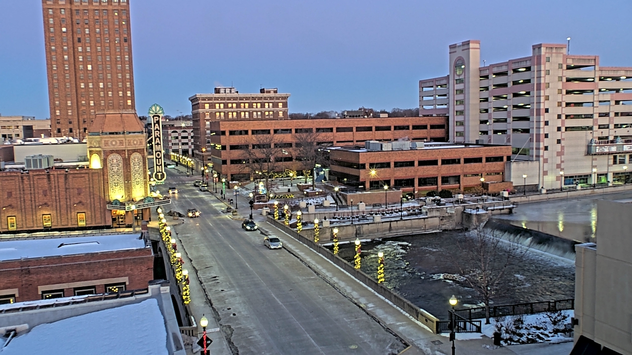 Thumbnail for current weather camera view from City of Aurora IL in Aurora, Illinois
