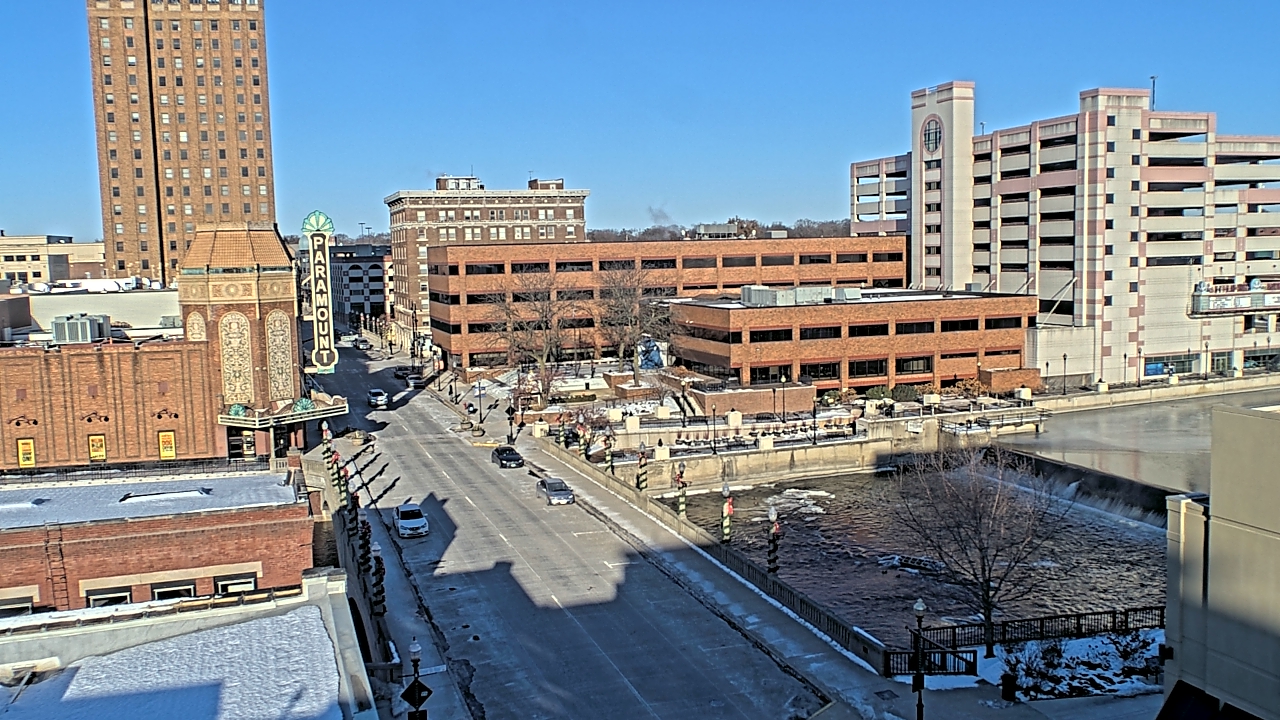 Thumbnail for current weather camera view from City of Aurora IL in Aurora, Illinois