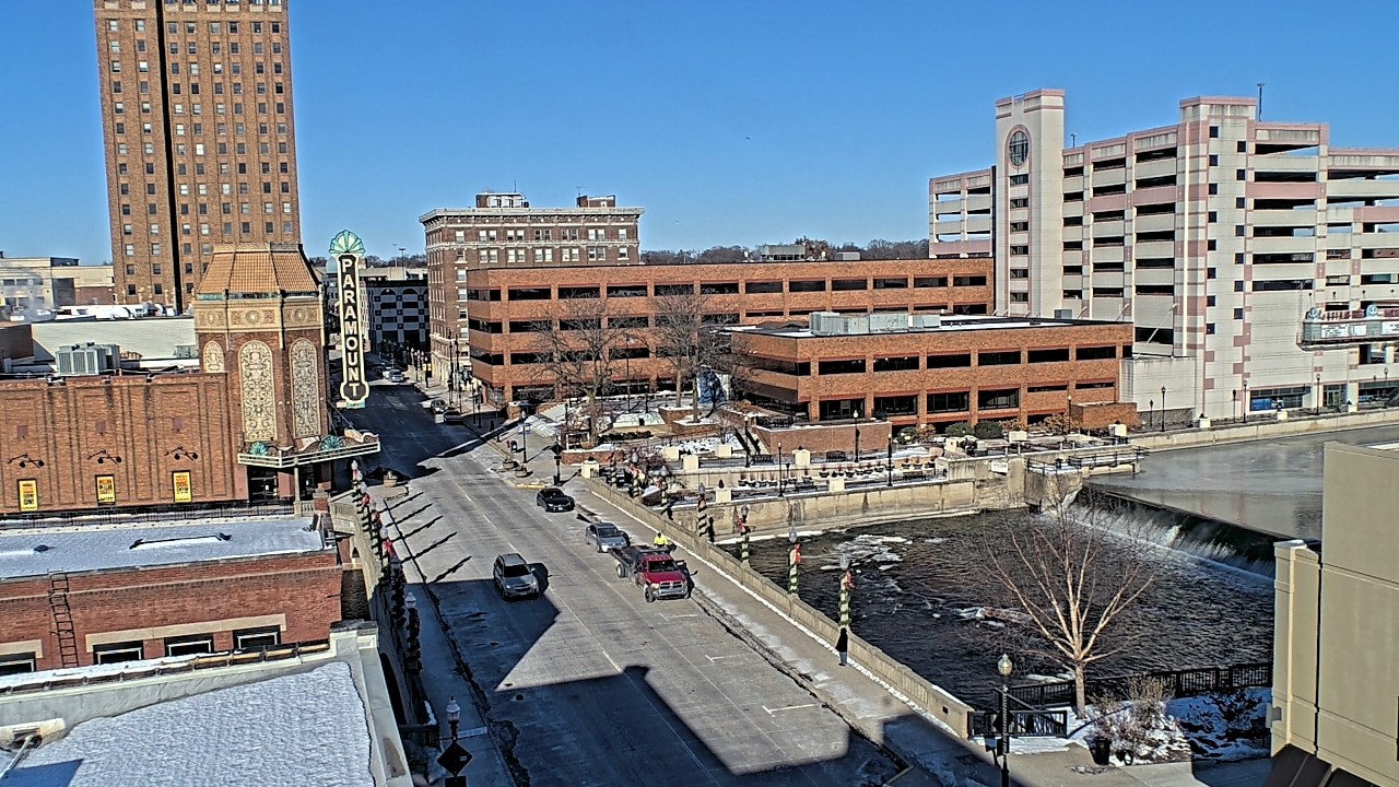 Thumbnail for current weather camera view from City of Aurora IL in Aurora, Illinois