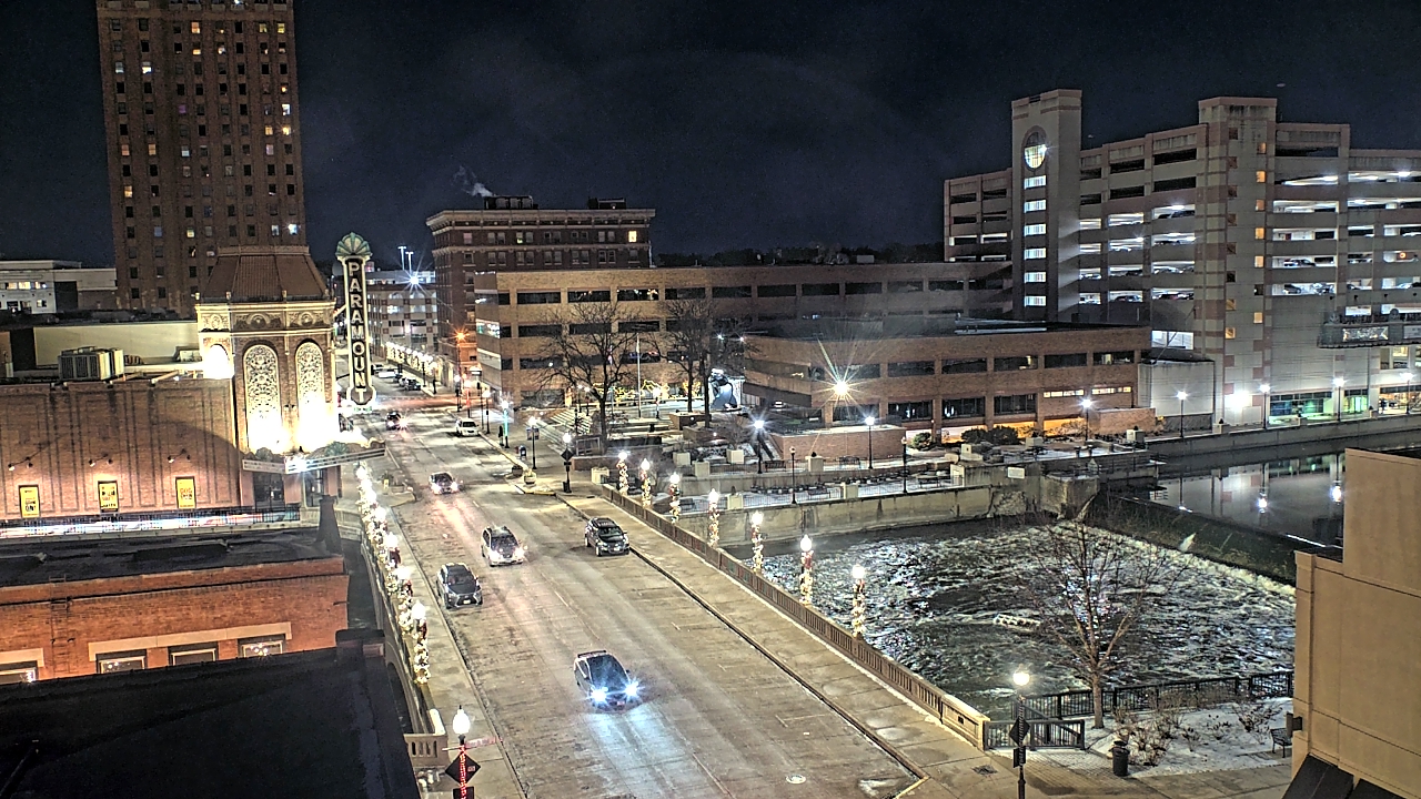 Thumbnail for current weather camera view from City of Aurora IL in Aurora, Illinois