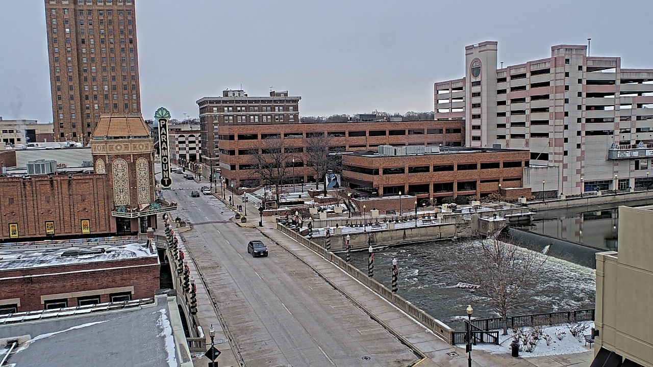Thumbnail for current weather camera view from City of Aurora IL in Aurora, Illinois