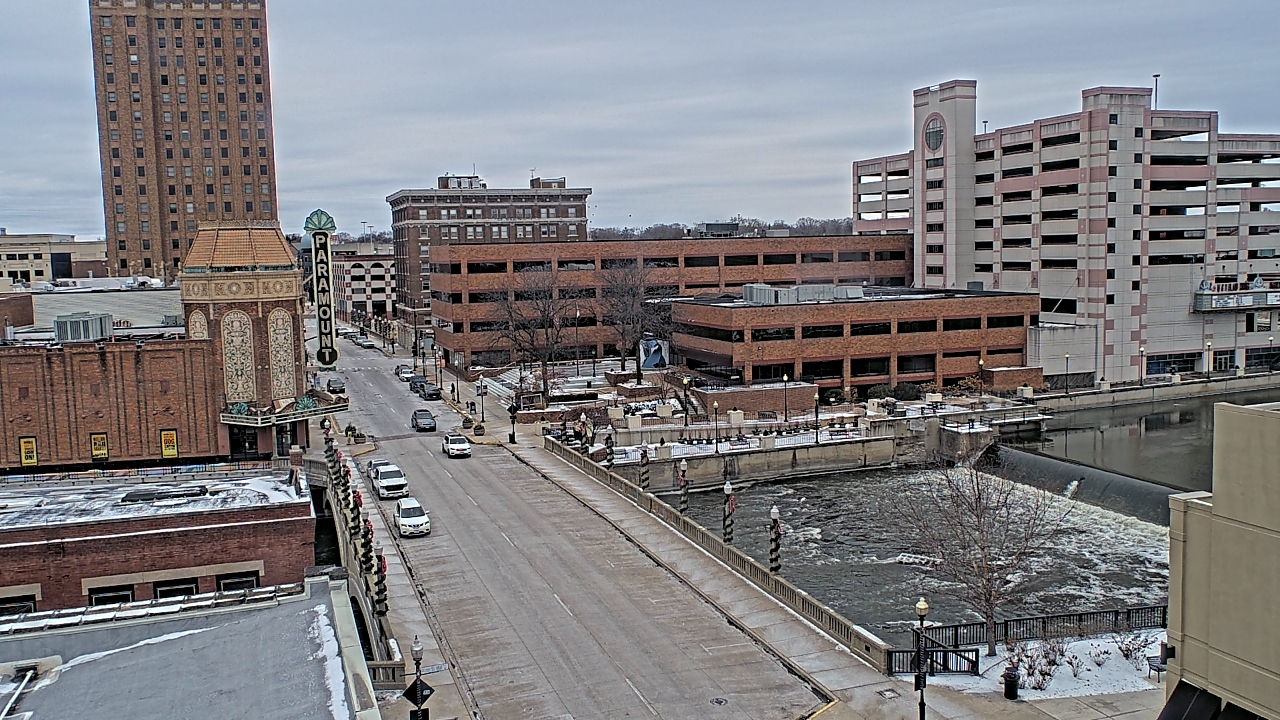Thumbnail for current weather camera view from City of Aurora IL in Aurora, Illinois