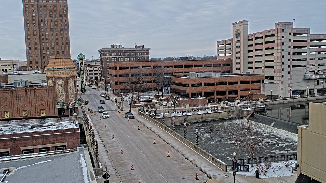 Thumbnail for current weather camera view from City of Aurora IL in Aurora, Illinois