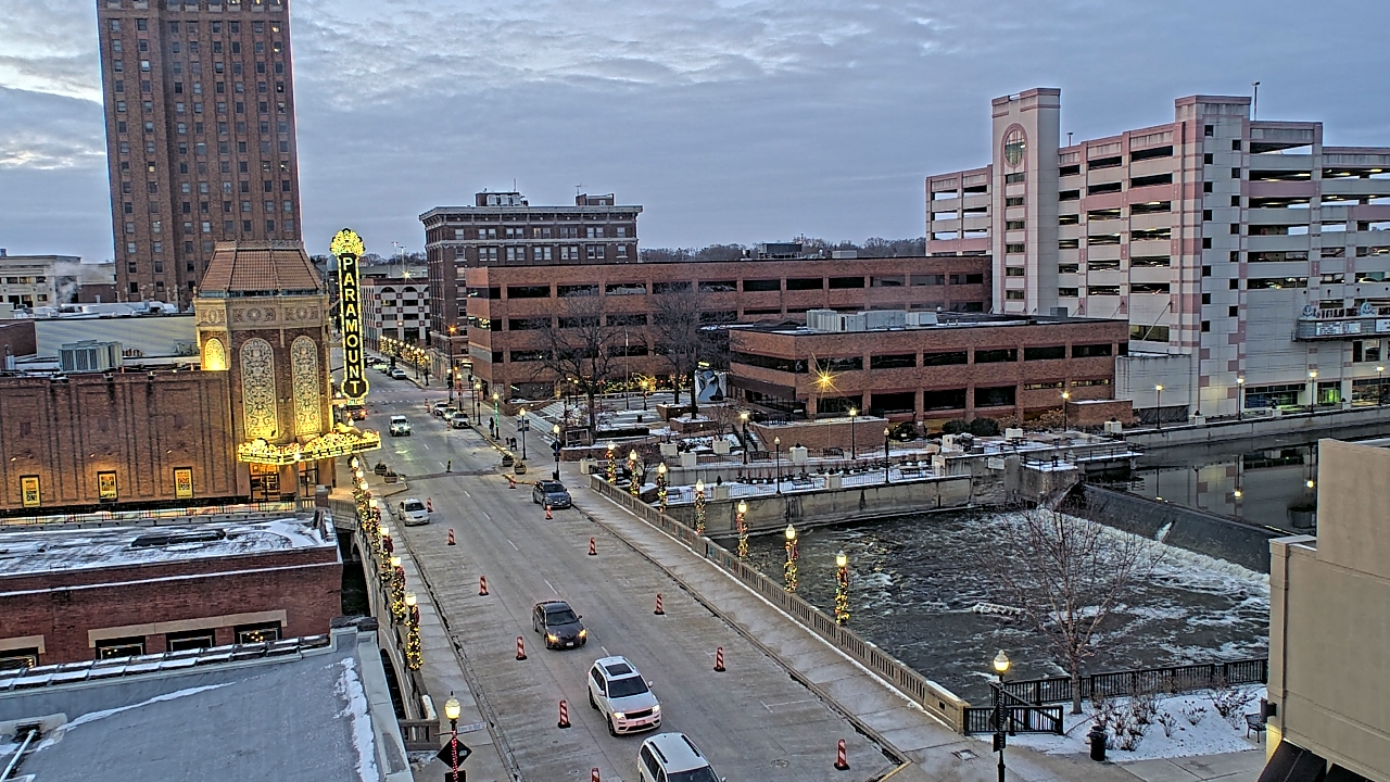 Thumbnail for current weather camera view from City of Aurora IL in Aurora, Illinois
