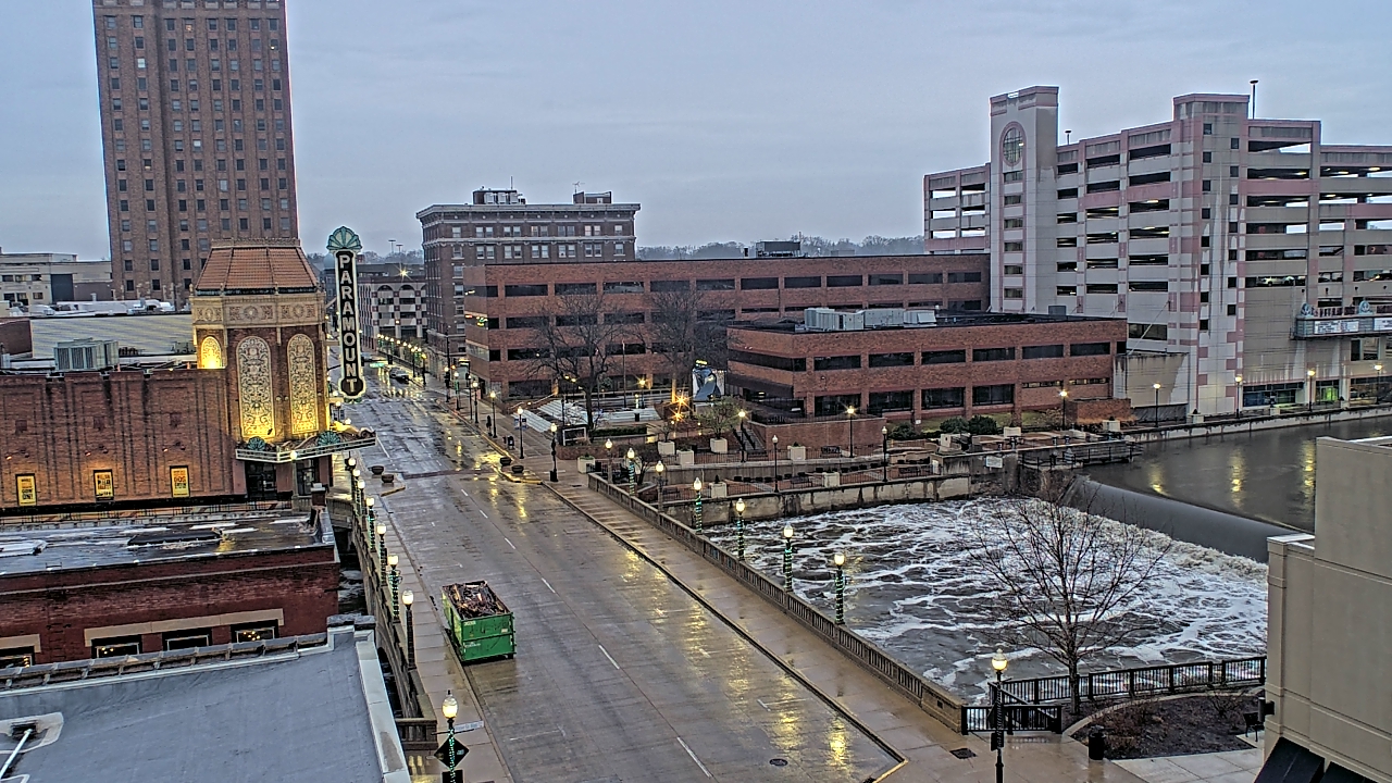 Thumbnail for current weather camera view from City of Aurora IL in Aurora, Illinois